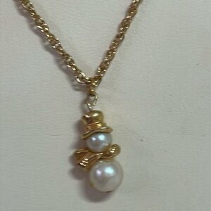 Design by LaWanna Molsbee Pearl Snowman Necklace 18”
